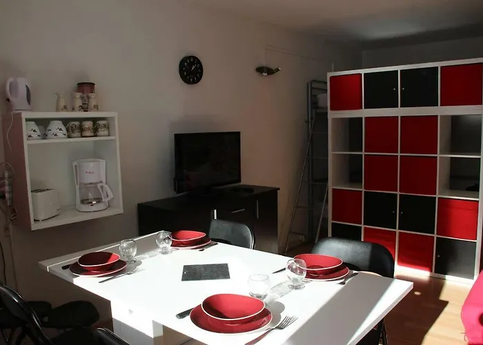 Au Pied Des Pistes + Cellier Апартаменты *